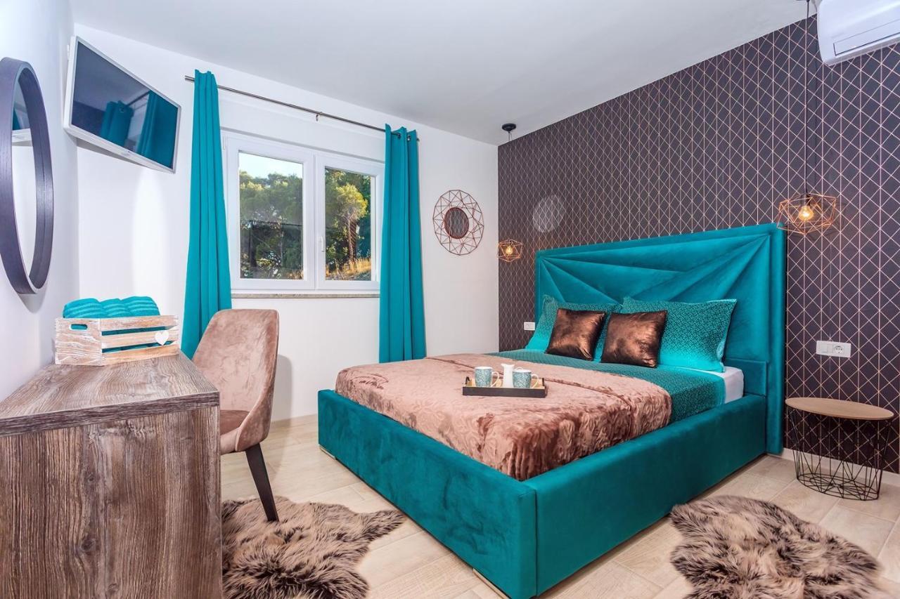 Villa Matan - Only 200M From The Sandy Beaches, Private 28M2 Pool Omiš Cameră foto